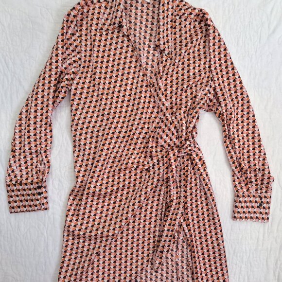 H&M Geometric Print Colorful Wrap Dress Size Medium - Picture 2 of 4